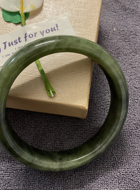 新疆和田玉青花水墨扁圈宽条手镯