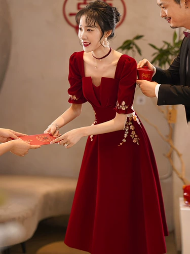 Бордовое вечернее платье, подходит для подростков