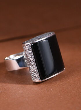 黑玛瑙男士大气简约方形纯银戒指