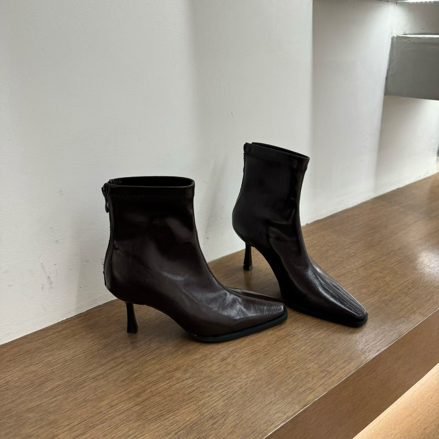 NAIJIAOER2025新款尖头瘦瘦靴女细跟高跟短靴后拉链显瘦气质马丁 - 图3