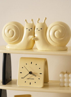 陶瓷创意可爱抱抱蜗牛书挡