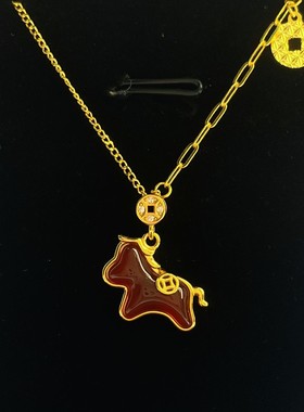 s925纯银镀黄金色新款天然红玛瑙马上有钱项链生肖马本命年锁骨链