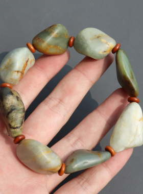 方言精品和田玉佩戴新疆玉龙河老熟黄沁皮翠青籽料意境原石手串A8