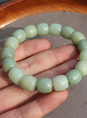 放漏方言和田玉珍藏级俄料细腻油糯白玉翠青色12mm直切珠手串A8