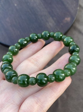 俄罗斯阳绿碧玉10mm苹果珠手串