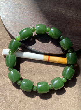 俄罗斯细腻阳绿碧玉13mm鼓珠手串
