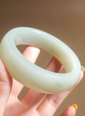 俄罗斯白玉带翠宽版手镯53mm手镯