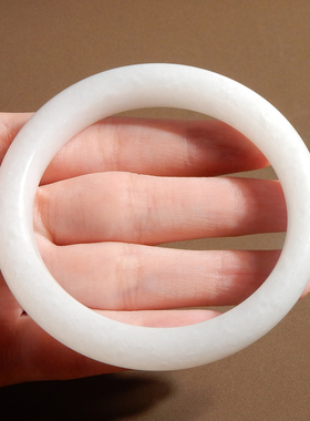 俄罗斯料羊脂白玉细油润56mm手镯