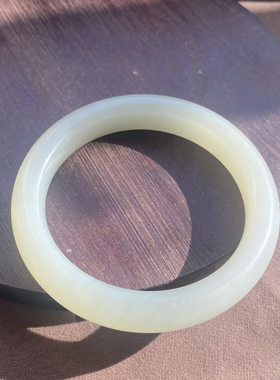 新疆且末料细腻白玉59mm轻奢手镯