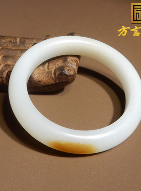 俄罗斯老坑料白玉一口糖55mm手镯