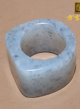 重量级方言和田玉精品新疆点墨青花籽料留皮孔内径15mm戒指扳指O8
