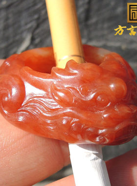 方言镇店之宝蒋喜珍品罕见老熟如酥一眼真鸽血色红玉龙扳指戒指R