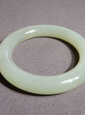 高品方言和田玉精品收藏青海料温润冰底晴水胖圆条56mm女士手镯w1