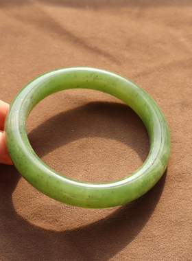 青海老坑特色翠青精品58mm手镯