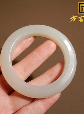 青海老料藕粉色内径47mm圆条手镯