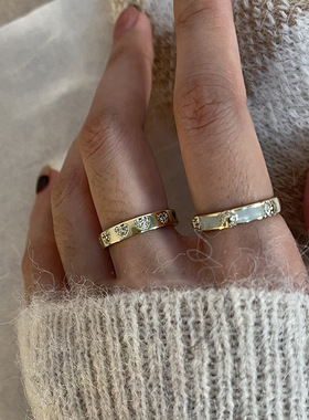 2023年新款小众设计感灰蓝色拼色锆石精致戒指设计感爱心镂空戒子