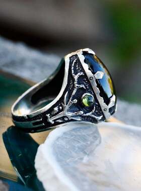 天然黑曜石绿色碧玺镶嵌小鹿戒指