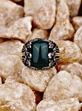 绿色玛瑙宝石镶嵌戒指纯银剑雕刻