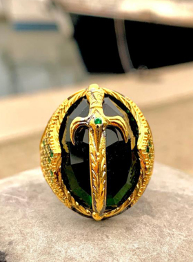 纯银镀金复古骑士剑绿色宝石戒指