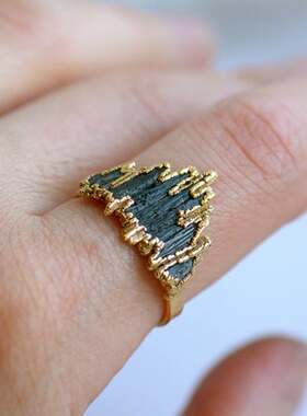 黑色蓝晶石宝石皇冠纯银24K戒指