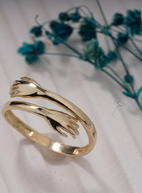 黄金纯金友谊爱情双手拥抱戒指