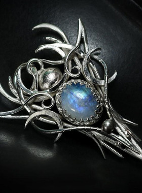 纯银中性彩虹月亮石项链镶嵌皇冠