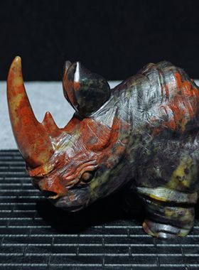 精美鸡血石天然桂林鸡血玉奇石犀牛鸿运当头桌面摆件收藏送礼佳品