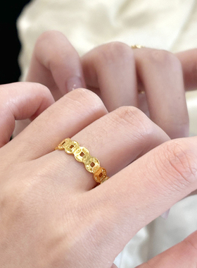 碎碎冰钱币女戒指时尚轻奢爆闪金包银铜钱五帝币本命年招财指环