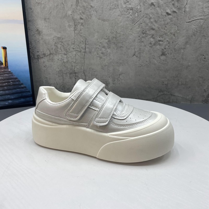 撤柜断码2025春季新款时尚百搭小白鞋魔术贴学院风平底板鞋女鞋,淘宝优惠券,粉丝福利购,淘宝优惠卷