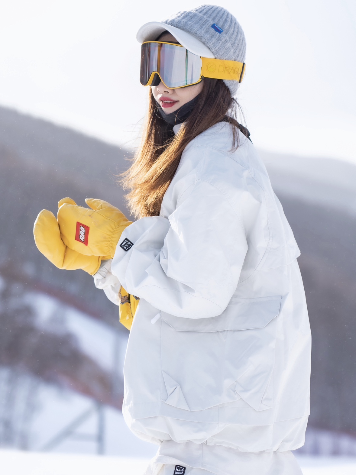 沈小仙推荐NIS珍珠白2L单板滑雪防风防水保暖休闲滑雪服套装 - 图3