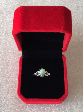 俄罗斯碧玉猫眼镶嵌925银女士戒指文玩艺术收藏