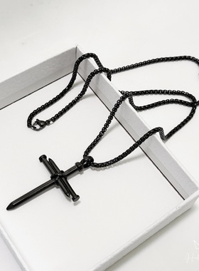 钛钢男士钉子十字架项链简约百搭