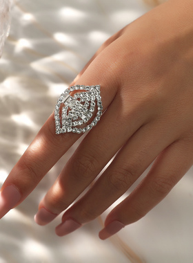 小众欧美水滴形戒指闪亮水晶设计