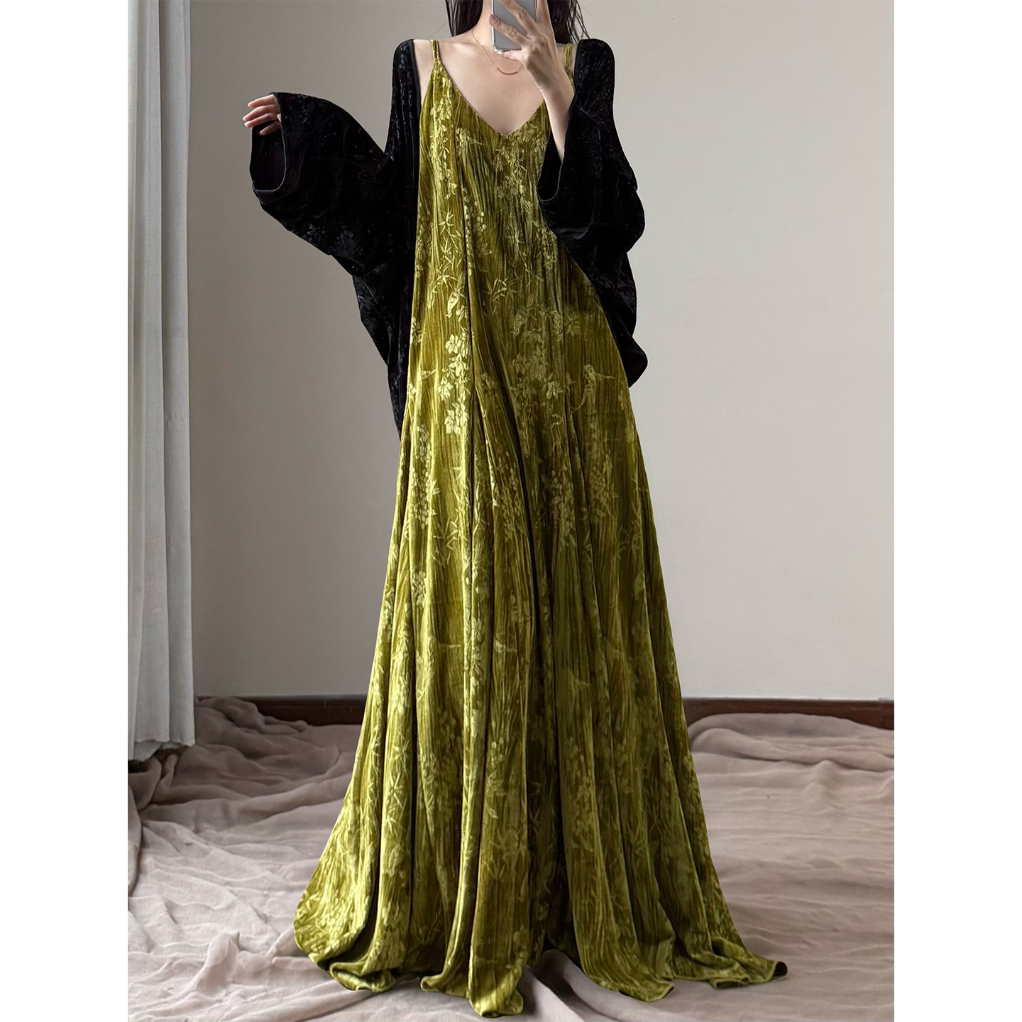 剪变国风提花鱼尾裙 秋丝绒显瘦吊带连衣裙 微胖梨形身材遮肉长裙,淘宝优惠券,粉丝福利购,淘宝优惠卷