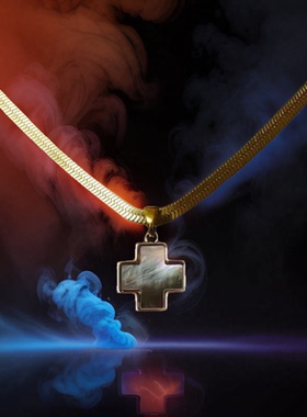 质感四叶草彩贝母吊坠项链