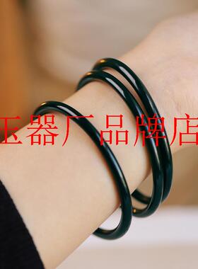 新疆和田塔青叮当镯青玉黑乌鸡