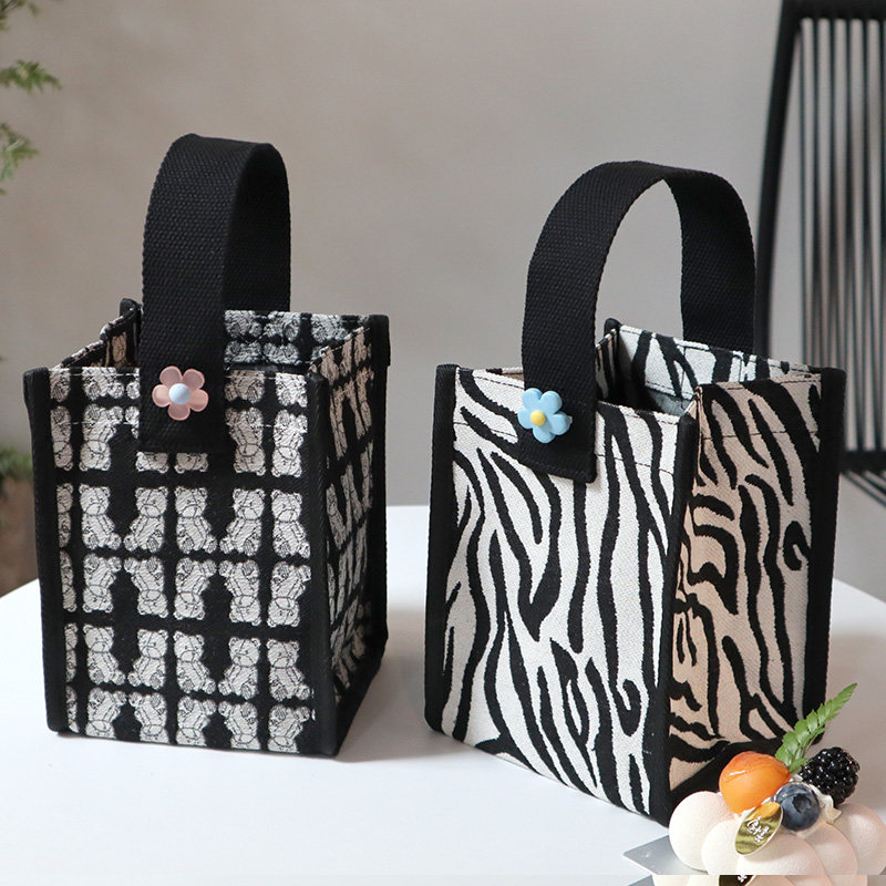 经典爆款手提包百搭小众大容量小方包上班休闲防水手拎袋帆布包,淘宝优惠券,粉丝福利购,淘宝优惠卷