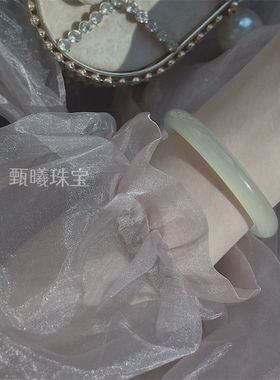新疆天然正品和田玉圆条手镯女