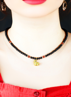 本命年小马吊坠项链玛瑙锁骨链