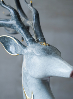 万仟堂与朱炳仁创作敦煌非遗铜雕