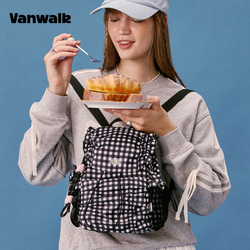 VANWALK运动系列 新款褶皱云朵双肩包小众设计感抽绳女生小书包 - 图0