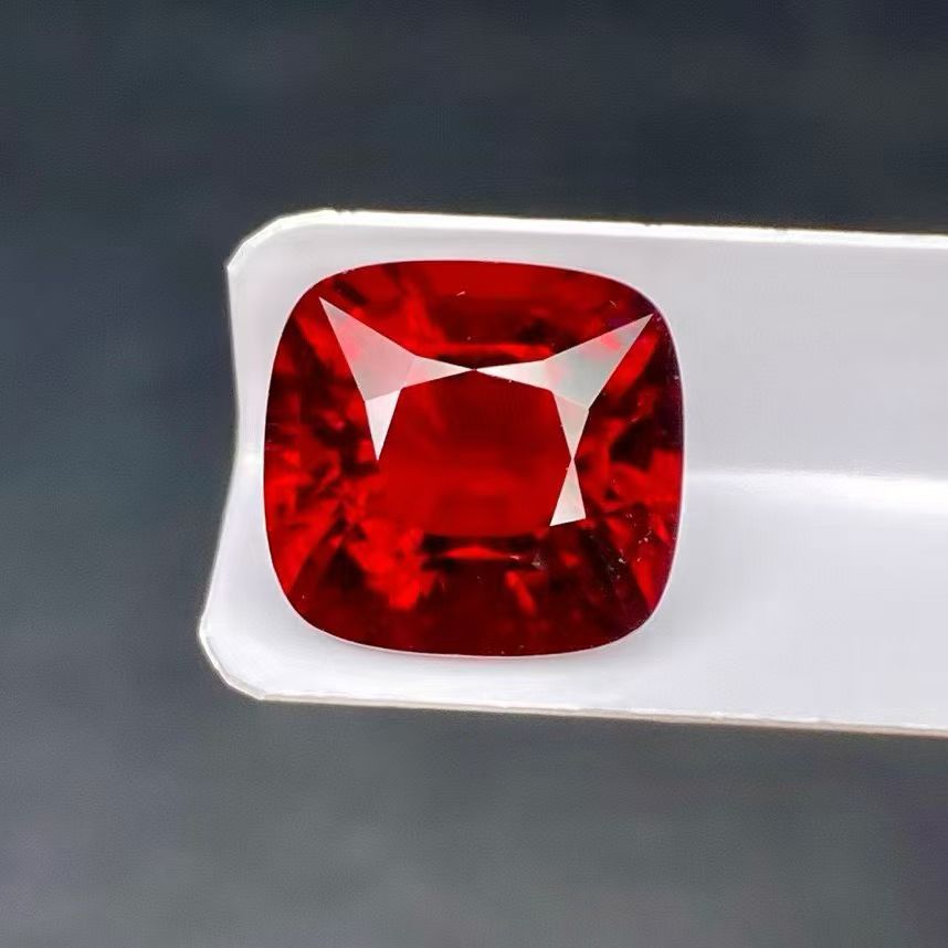 新货6.22克拉天然鸽血红碧玺戒面卢比来裸石方枕形颜色明亮彩笔 - 图1