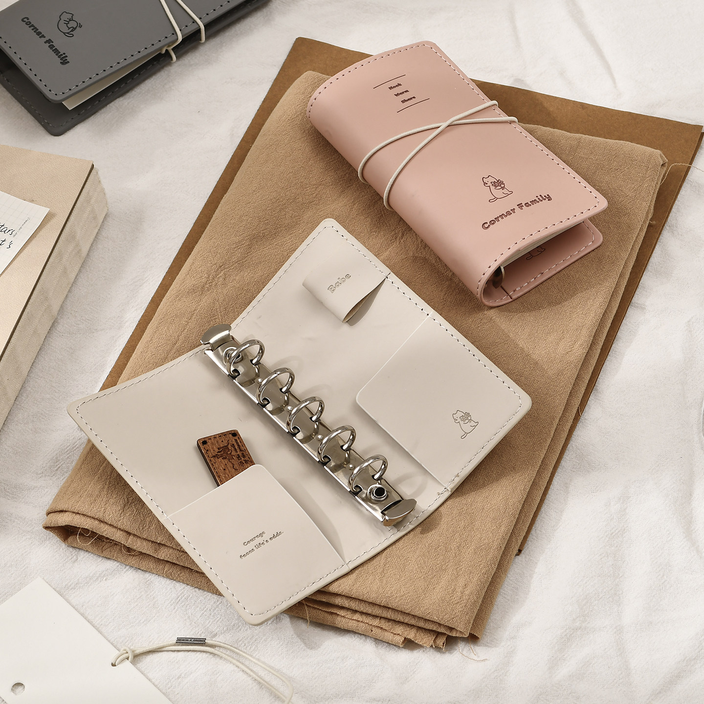 Isal M2.5 loose-leaf notebook ledger
