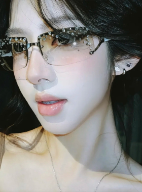 新款点钻无框复古高级感辣妹太阳眼镜女网红时髦街拍百搭显瘦墨镜