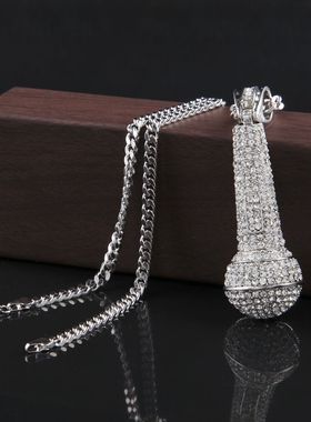 原创满钻麦克风男士街舞吊坠新品