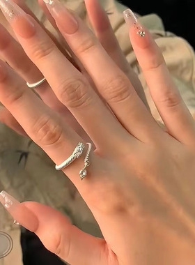 神龙摆尾戒指新款本命年生肖龙形指环新中式精致高级感送女友配饰