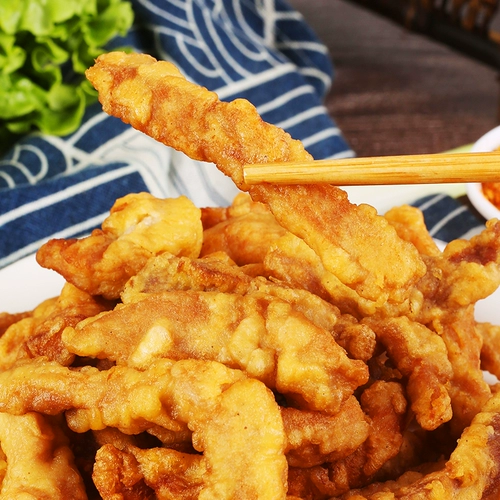 Маленькое хрустящее мясо, хрустящая хрустящая жареная куриная пленка порошкообразной куриные ножки, рыба курицы и картофельные булочки, грибные кусочки с курицей