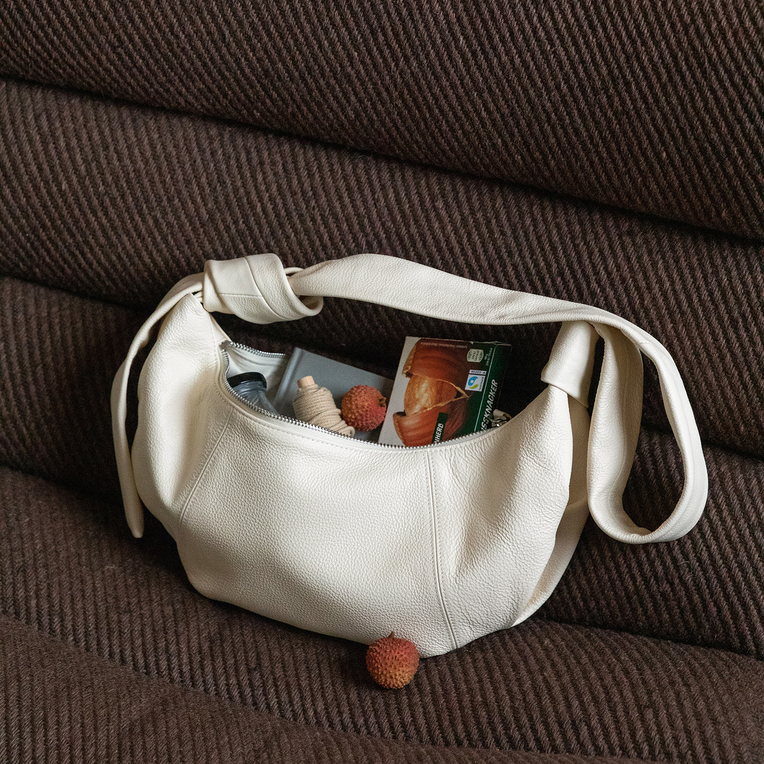 猴子家 精工线复古慵懒可颂牛角包小羊皮单肩斜挎包2025新款女包 - 图2