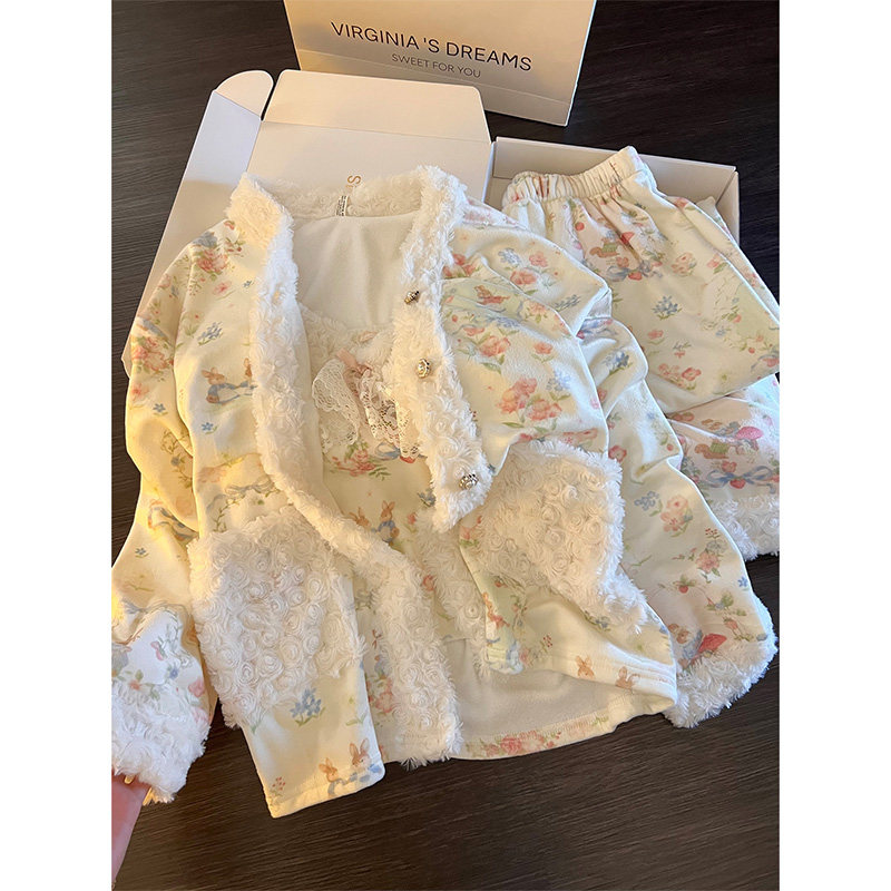 甜美风少女碎花毛绒吊带睡衣女秋冬季新款家居外套长裤大码三件套,淘宝优惠券,粉丝福利购,淘宝优惠卷