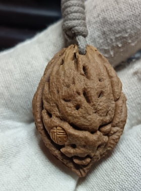 最有福桃枭桃核雕刻精品吊坠纯手工手把挂件配饰儿童女压惊保平安